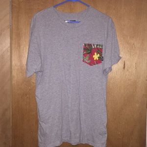 Vans Hawaiian pocket tee size large